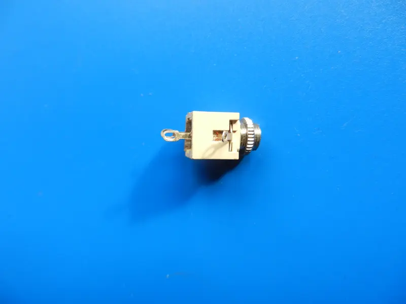 3,5mm Mono schraubb. Einbaubuchse von GRUNDIG für Retro Radios und Cassettengeräte