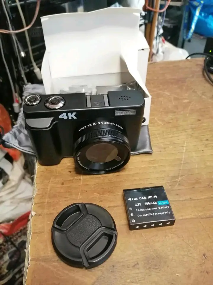 4K DC101, Digital-Kamera, NEU mit Zubehör!!!