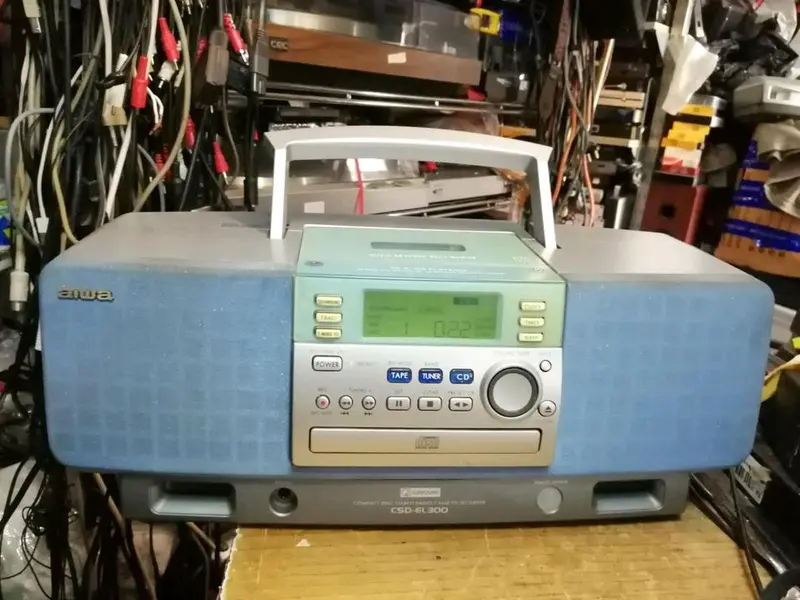 AIWA CSD-EL300EZ CD Radio Cassette-Corder, guter Zustand!!