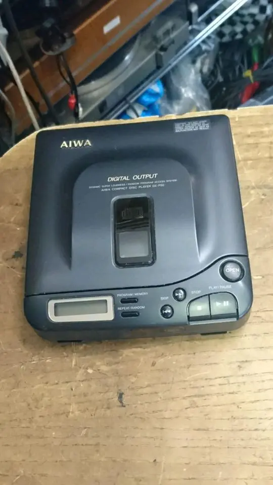 AIWA DX-P50, Compact Disc Player/Discman, OHNE Adapter!!