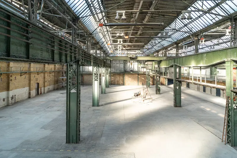 Akira - Halle