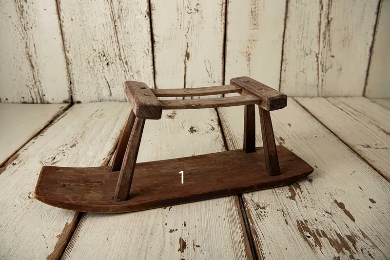 antiker Holzschlitten