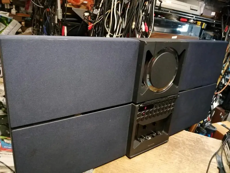 BANG & OLUFSEN BEOSOUND CENTURY Type