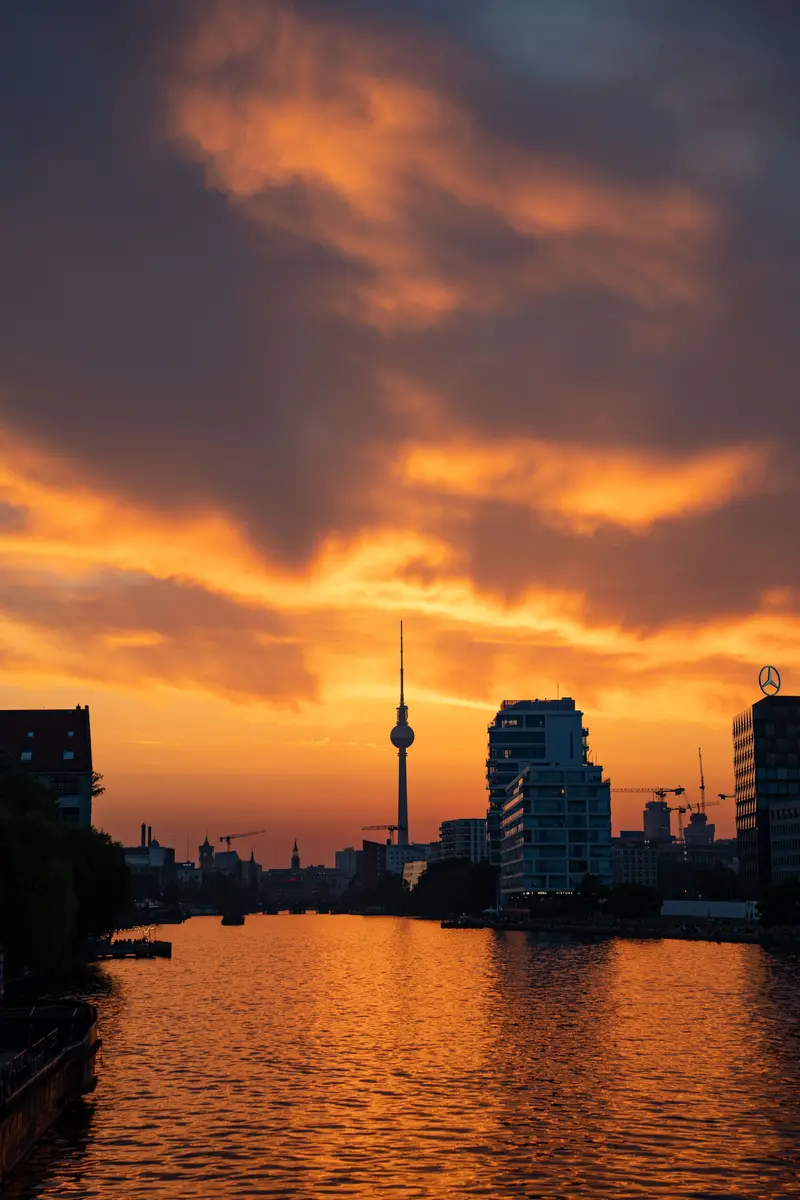 Berlin TV Tower — Burning Horizon