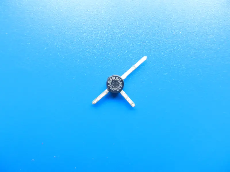BFR90A Transistor für SATELLIT Weltempfänger GRUNDIG