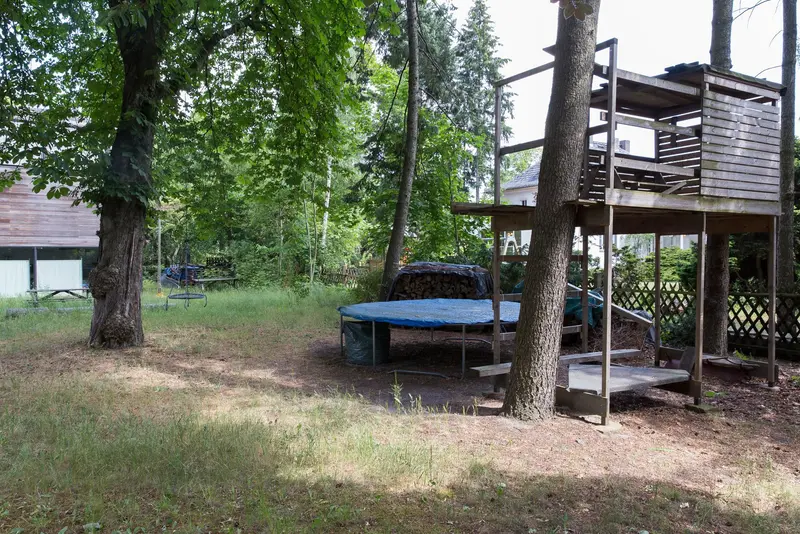 Bryan - Baumhaus