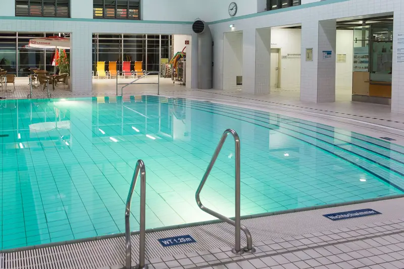 Bunny - Schwimmbecken