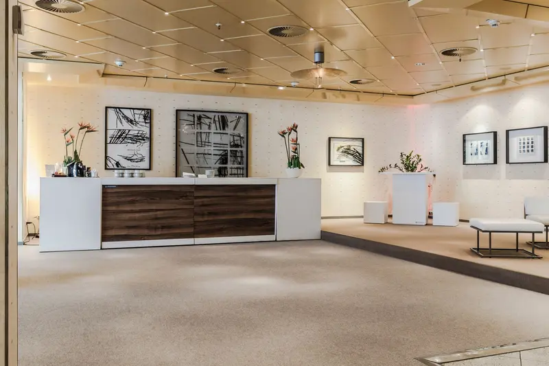 Court - Ausstellungsfläche