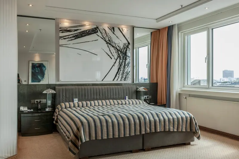 Court - Suite 2