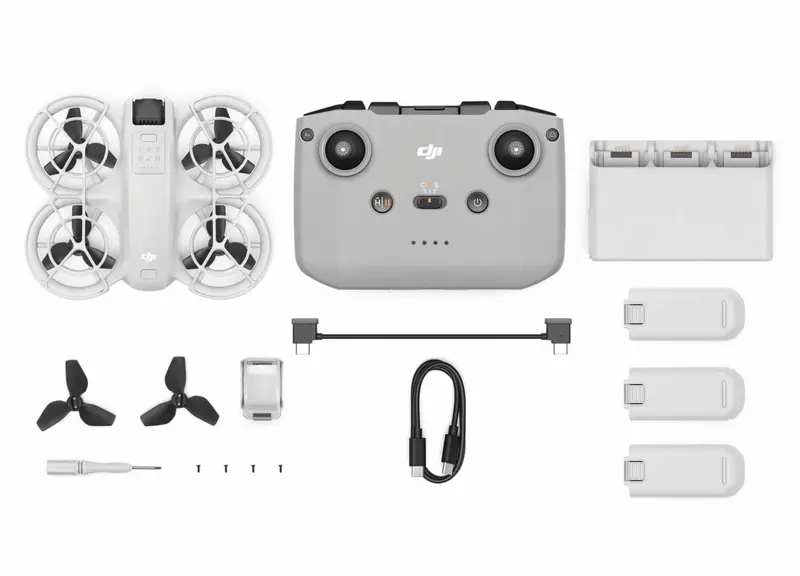DJI Neo (Fly More Combo)