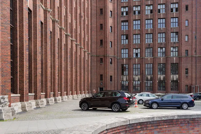 Emilija - Parkplatz
