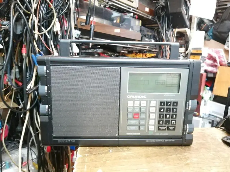 GRUNDIG SATELLIT 700, Radio, guter Zustand!!  XXXXXXX