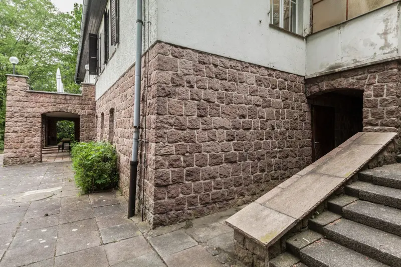 Hale - Treppe