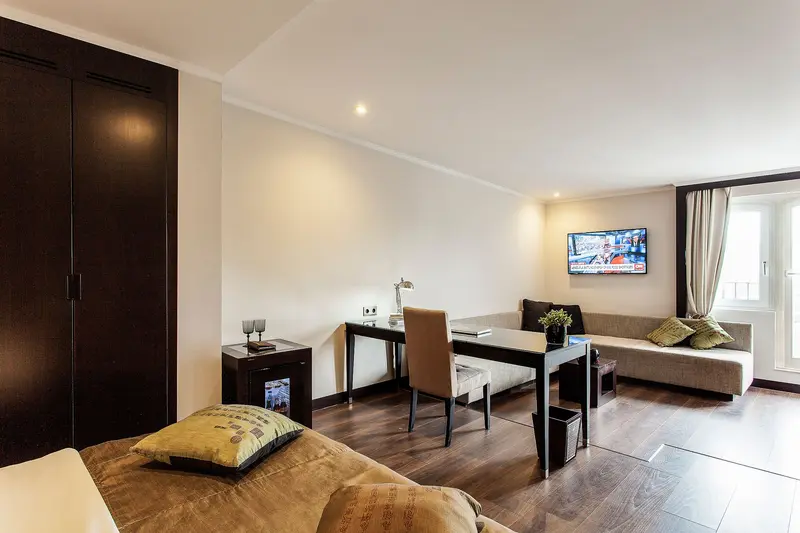 Hayden - Suite 2