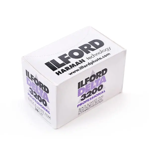Ilford Delta 3200 B&W film (135 type roll film, 36 Exposures)