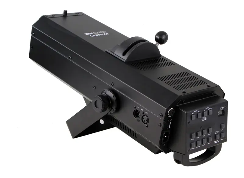 INVOLIGHT LEDFS150 Verfolgerscheinwerfer mit leistungsstarker Luminus CBT-140 LED