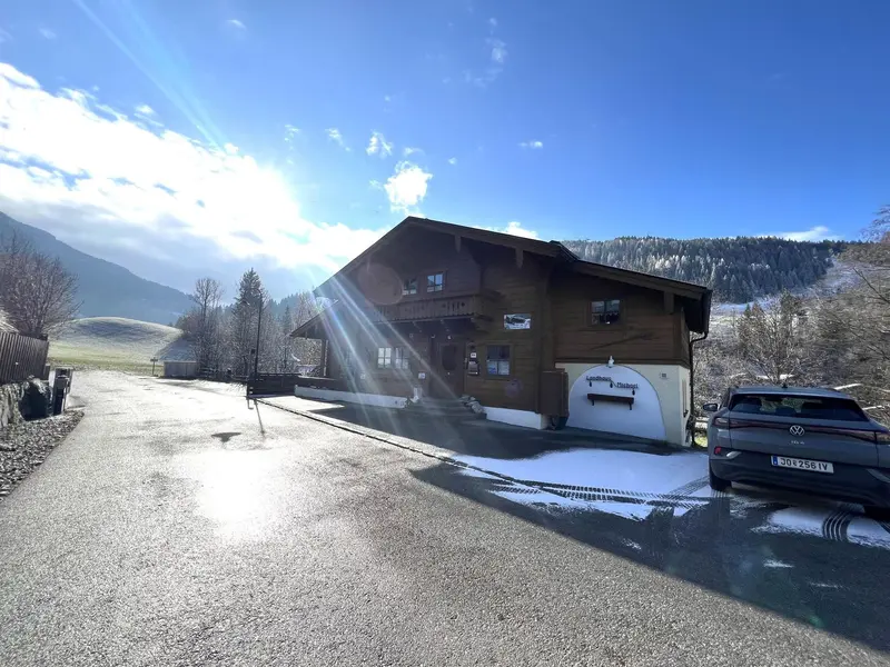 Jones - Hütte
