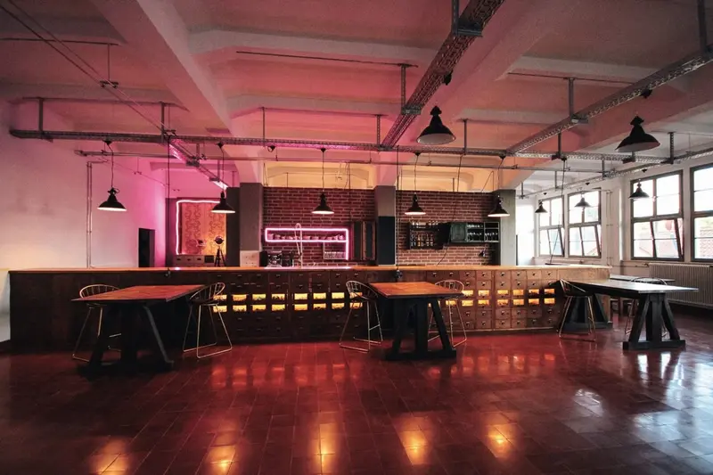 Julias - Bar