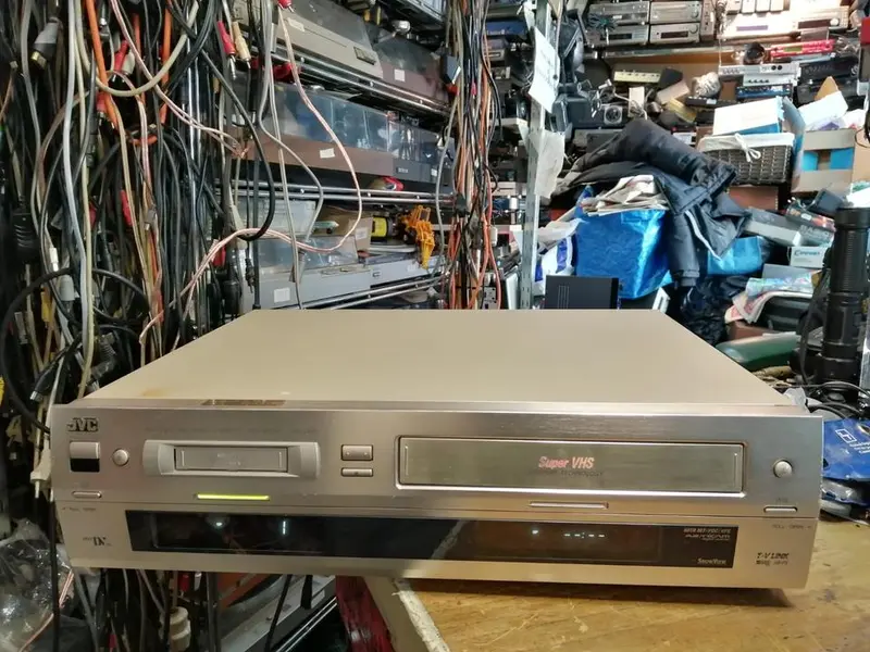 JVC HR-DVS1EU, -VHS-Recorder + Mini-DV-Recorder, etwas DEFEKT!