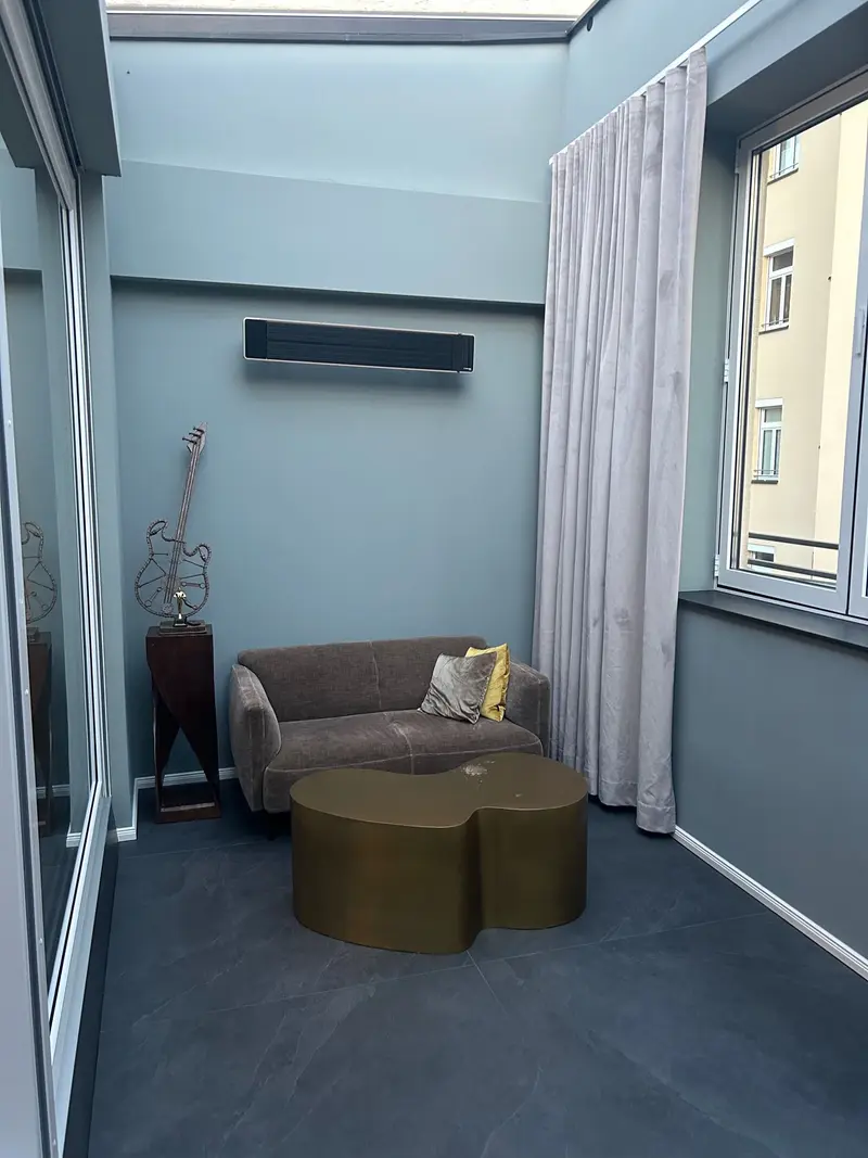 Keene - Loggia