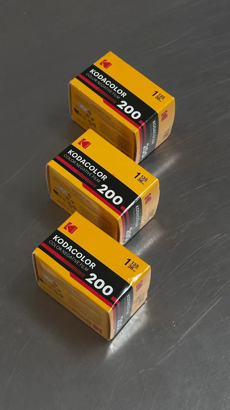 Kodak Kodacolor 200 Color Negative Film (35mm Roll Film, 36 Exposures)