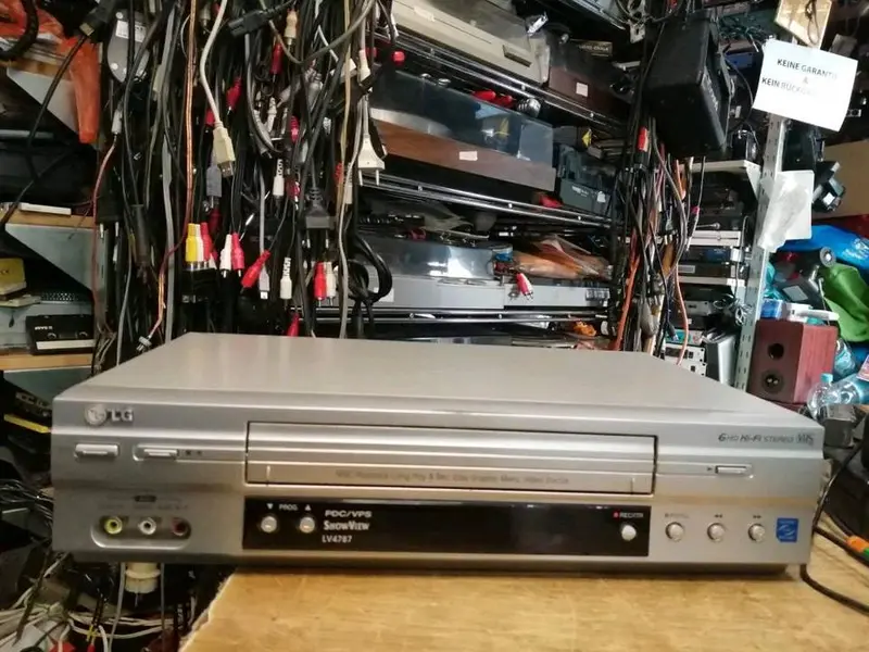 LG LV4787 Videocassettenrecorder. DEFEKT