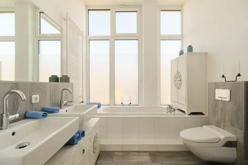 Mai - Badezimmer