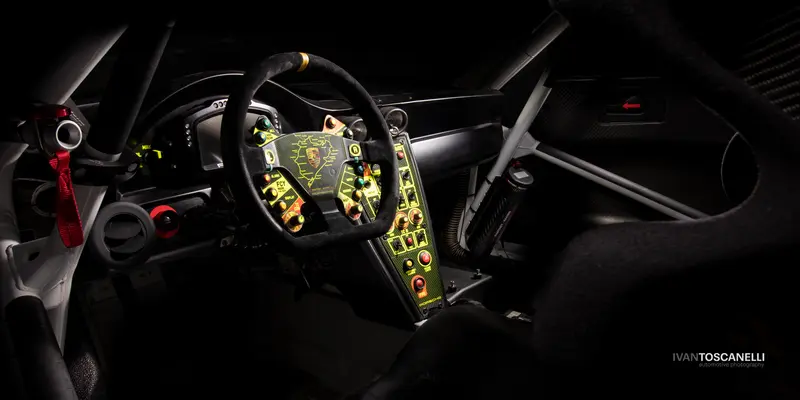 Manthey Racing "Grello" Porsche 911 GT3 2018 Dashboard