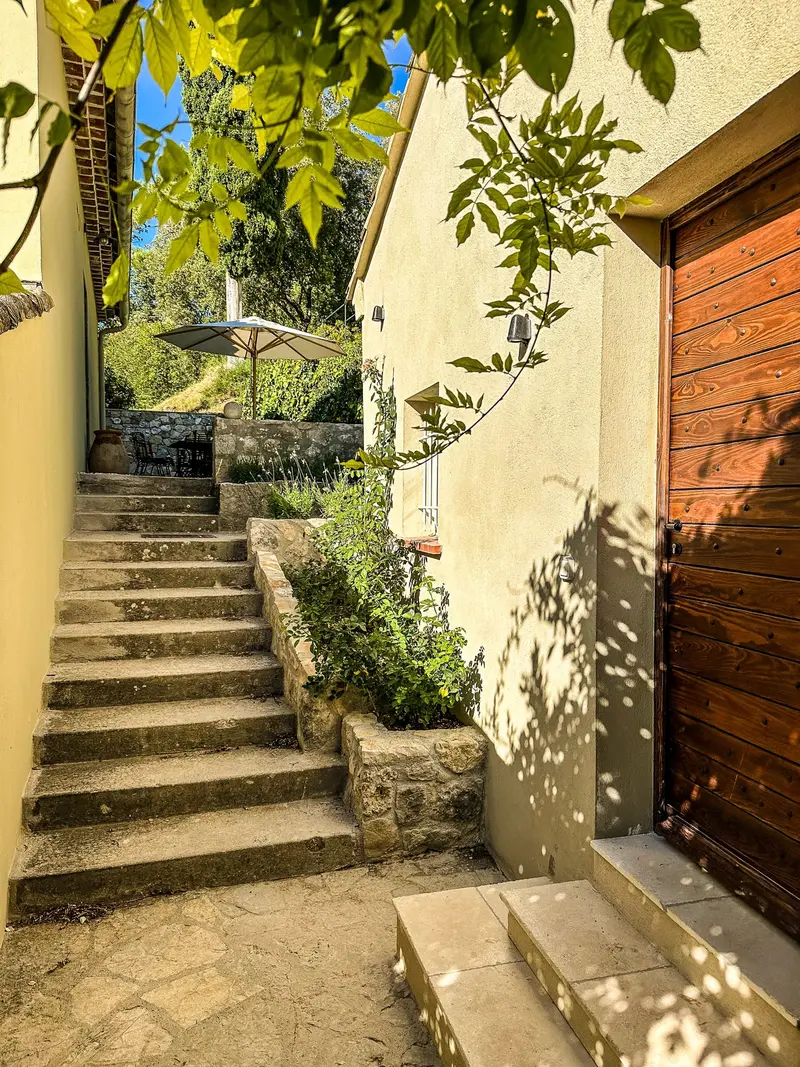 Maude - Treppe