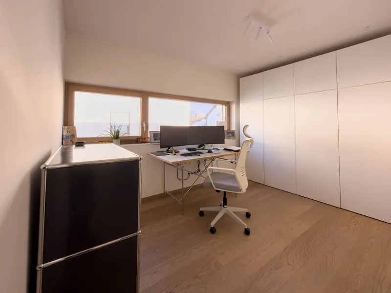 Mikey - Büro