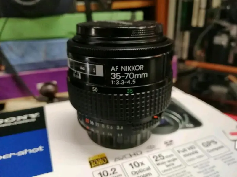 NIKON AF NIKKOR 50 mm, 1
