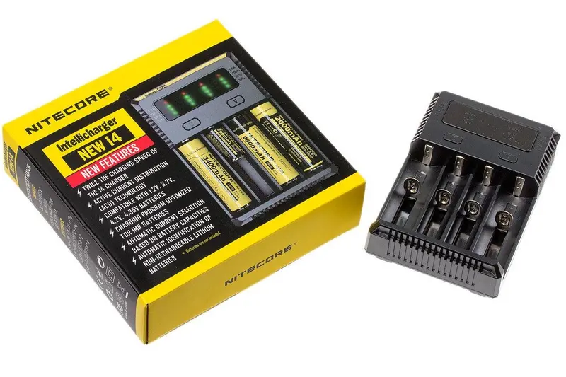 Nitecore Intellicharger NEW i4 Universal Ladegerät