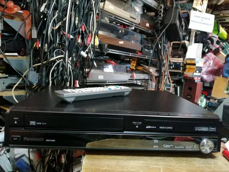 PANASONIC DMR-EX98V, DVD-VHS-HDD-Recorder, 250 GB, guter Zustand!