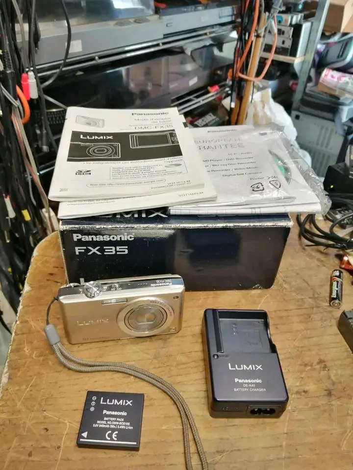 PANASONIC Lumix FX35, Digital-Kamera mit Zubehör!!!