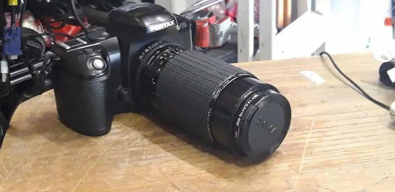 PENTAX Z-70 Analog-Camera + SIGMA 1