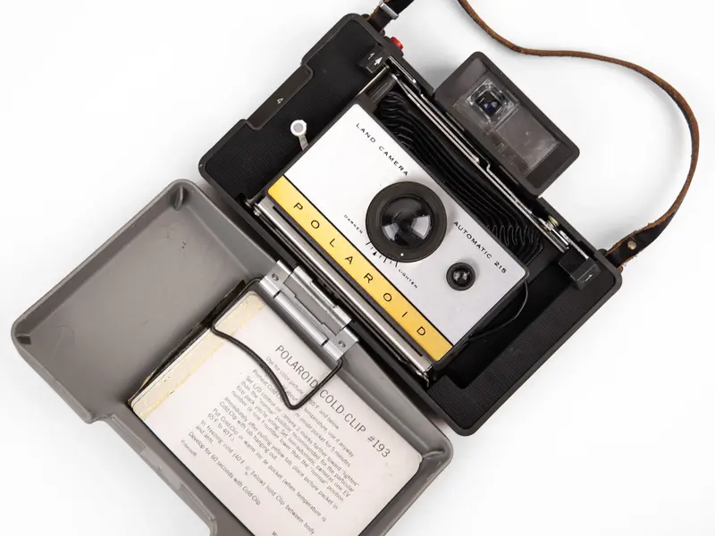 Polaroid 215 Automatic – Vintage Folding Packfilm Camera