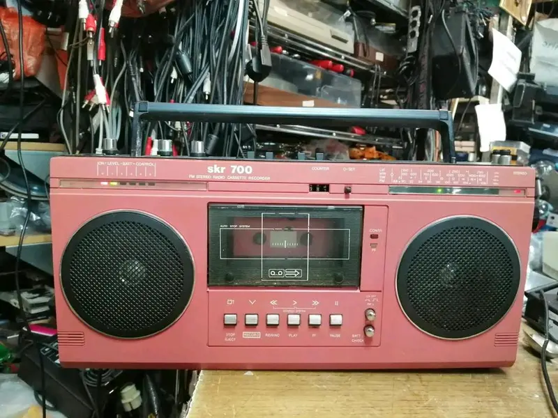 RFT SKR 700, Radio-Cassetten-Recorder, etwas DEFEKT!!