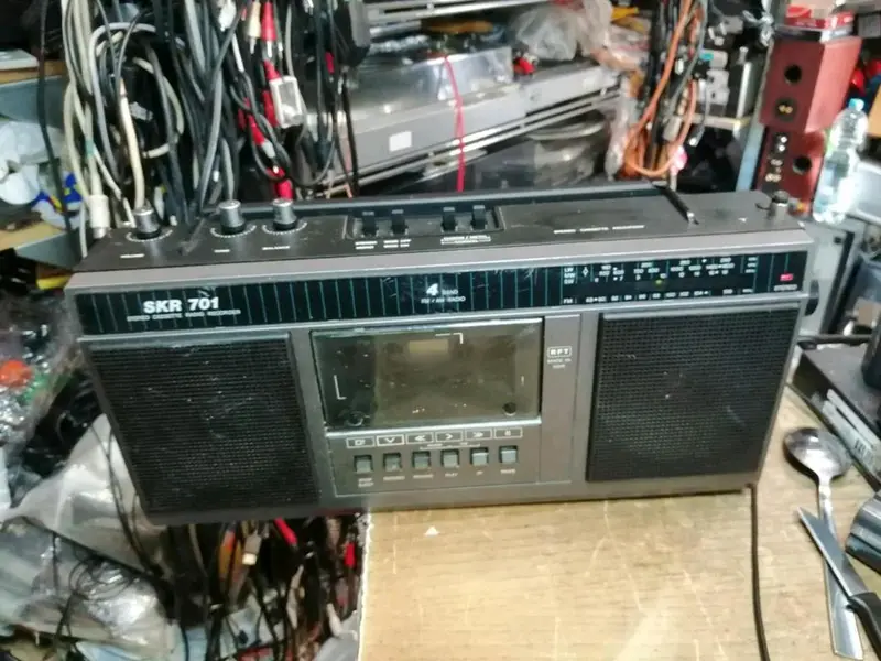RFT SKR 701, Radio-Cassetten-Recorder, etwas DEFEKT!!