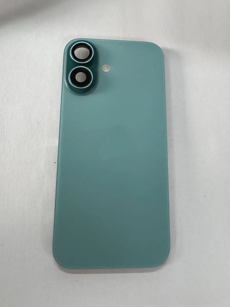 Rückseite kompatibel für iPhone 16 Grün "PULLED"