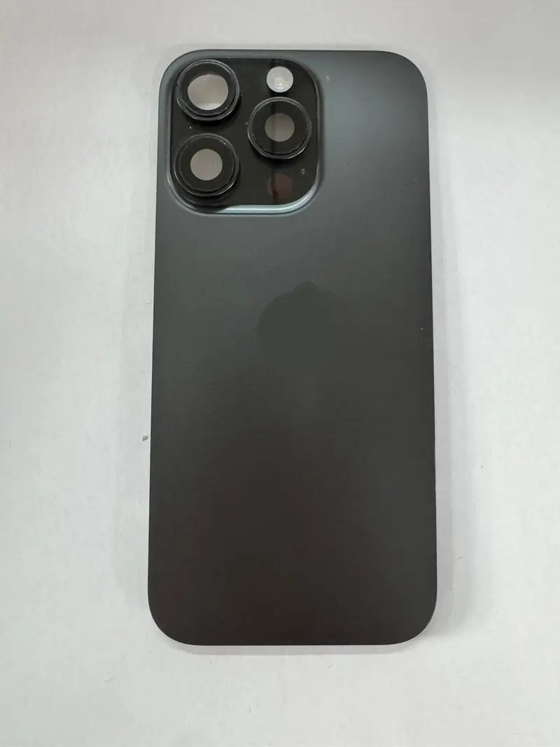 Rückseite kompatibel für iPhone 16 Pro Titan Schwarz "PULLED"