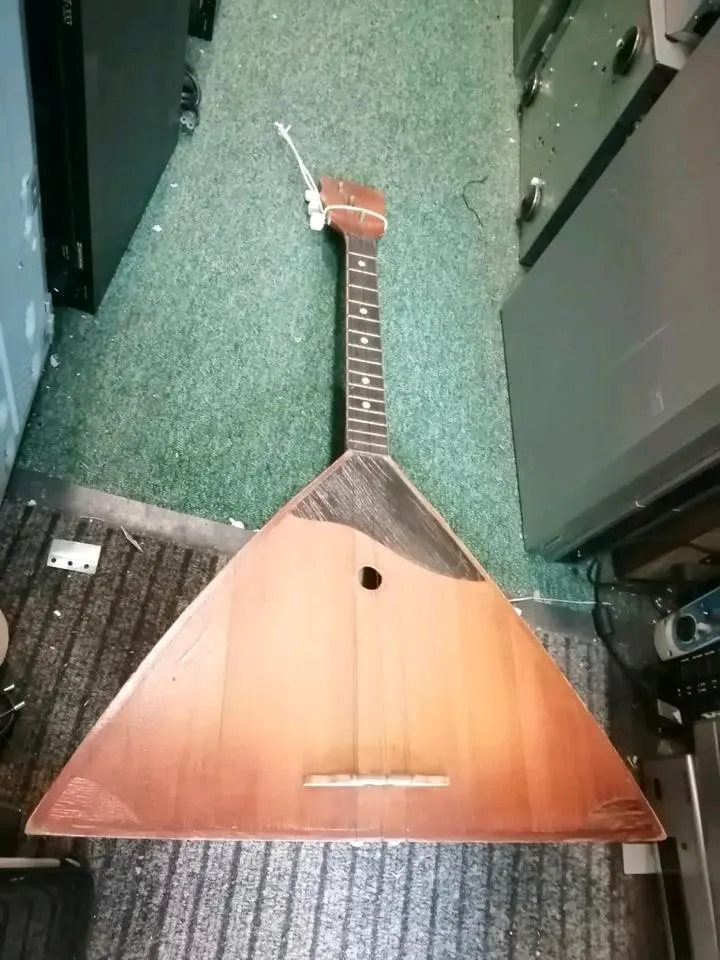 Russische BALALAIKA, 3 Saiten, guter Zustand!!!