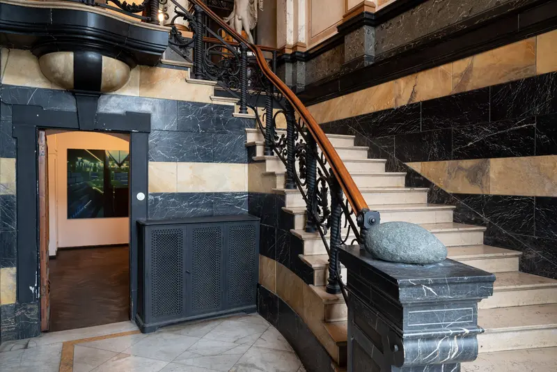 Saundra - Treppenhaus