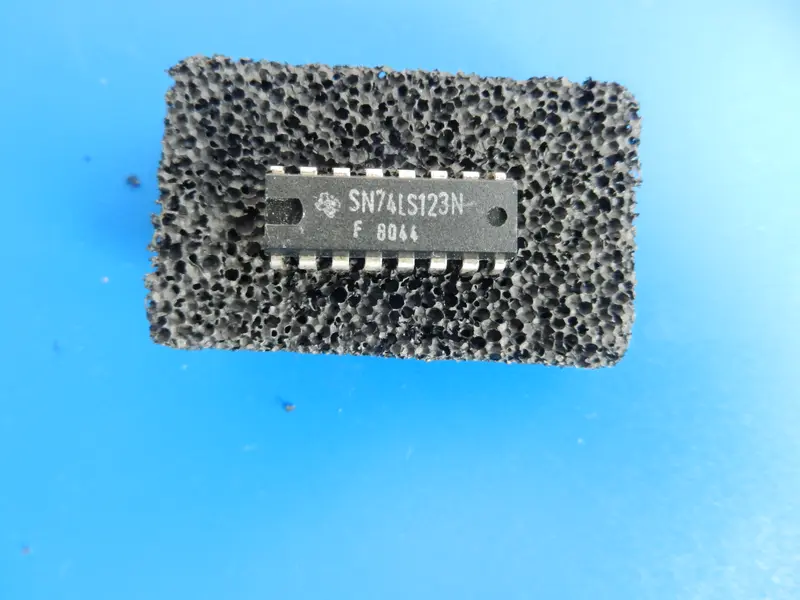 SN74LS123N IC, Monostabiler Multivibrator für GRUNDIG Geräte