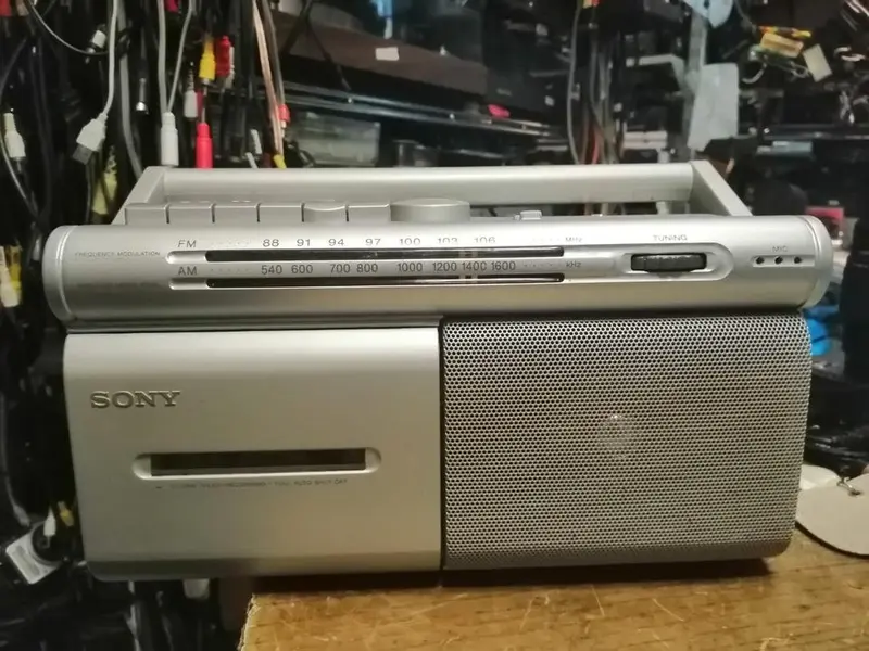 SONY cFm-20, Radio-Cassetten-Recorder, guter Zustand,!