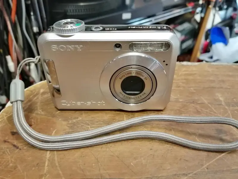 SONY DSC-S700, Digital-Kamera, OHNE Speicherkarte!!