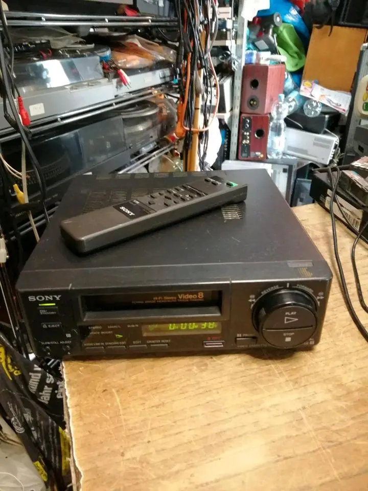SONY EV-C45E, Videocassettenrecorder mit Original-Fernbedienung!!