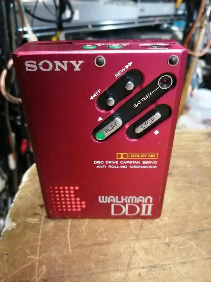 SONY WM-DD II Walkman ohne Adapter, etwas DEFEKT!!!