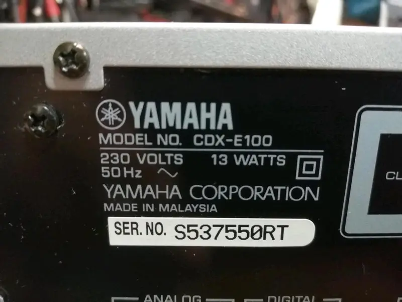 YAMAHA CDX-E100, CD-Player OHNE Fernbedienung!!! XXXXXXX