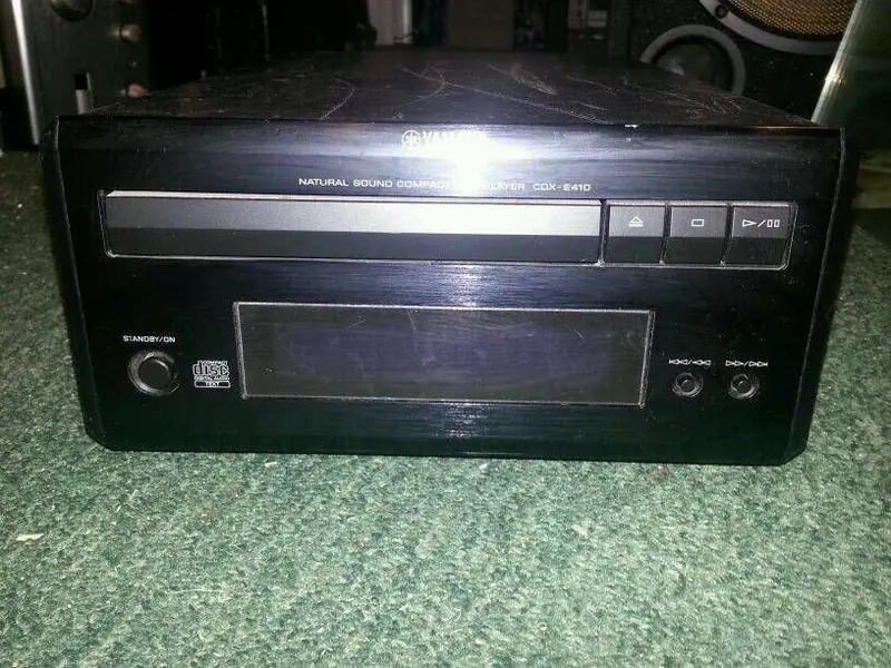YAMAHA CDX-E410; CD-Player, OHNE Fernbedienung!! !